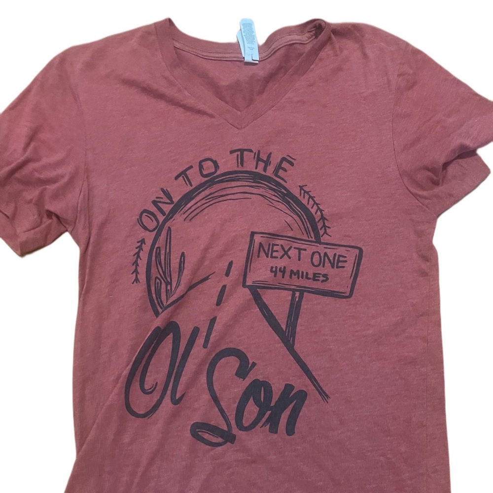 Dale Brisby V-Neck Shirt Cotton Graphic Tee